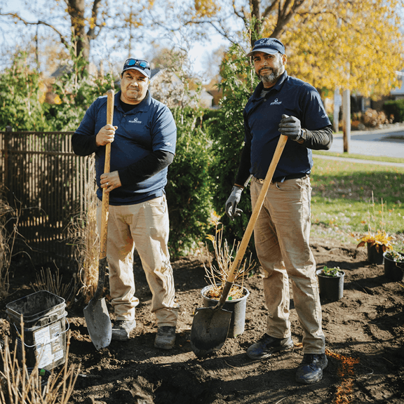 Landscaping & Outdoor Crew