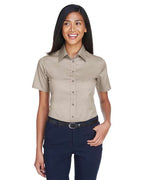 Camisa de sarga de manga corta Easy Blend™ para mujer con quitamanchas