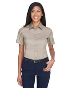 Camisa de sarga de manga corta Easy Blend™ para mujer con quitamanchas