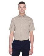 Camisa de vestir de sarga Easy Blend™ para hombre con tecnología antimanchas
